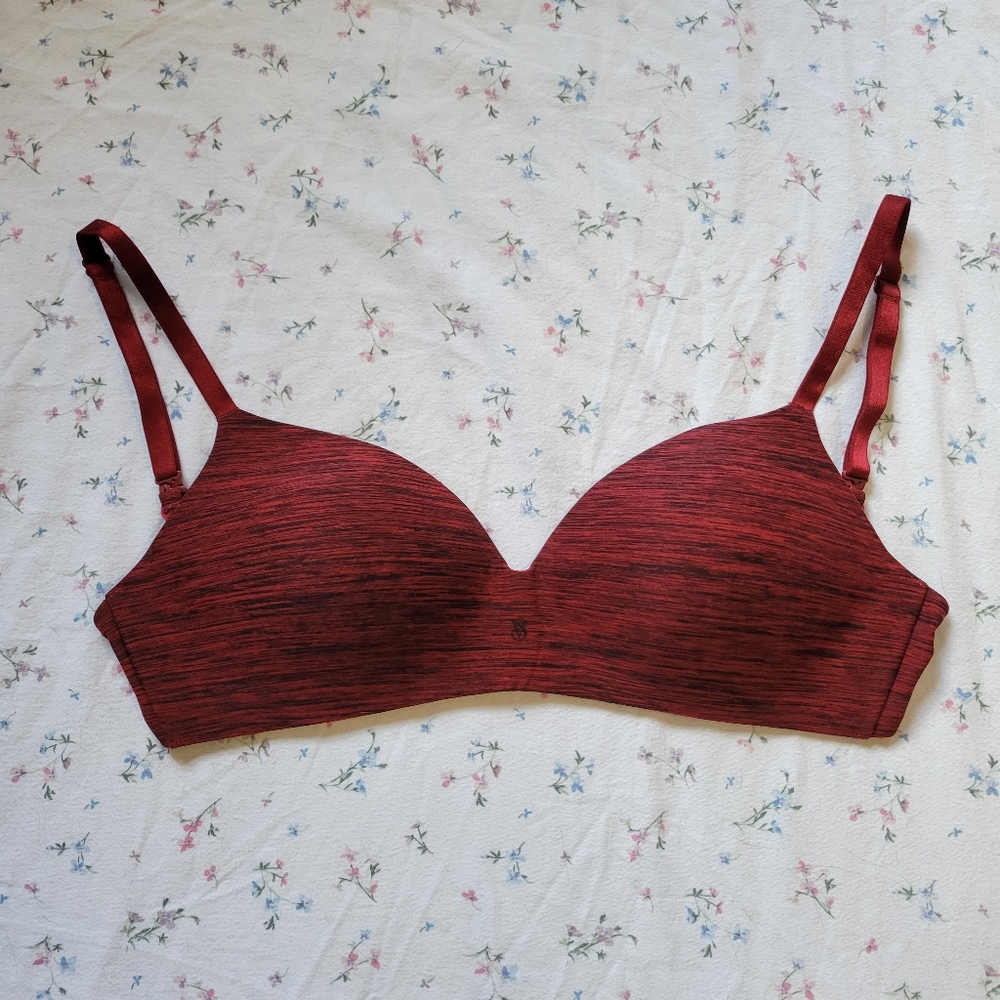 Victoria's Secret Seamless Red And Black Wireless Bra 34D